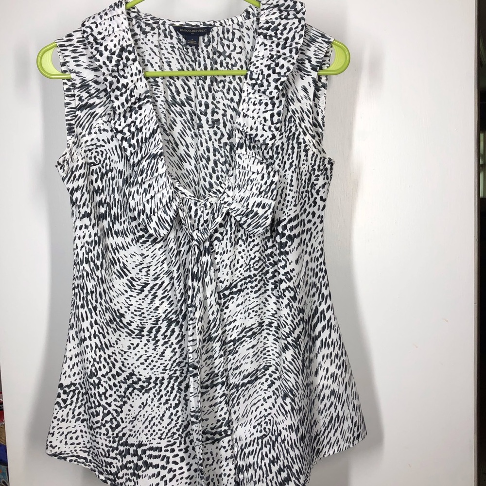 Banana Republic Black & White Animal Print Cheetah Print Bow Blouse Size Small